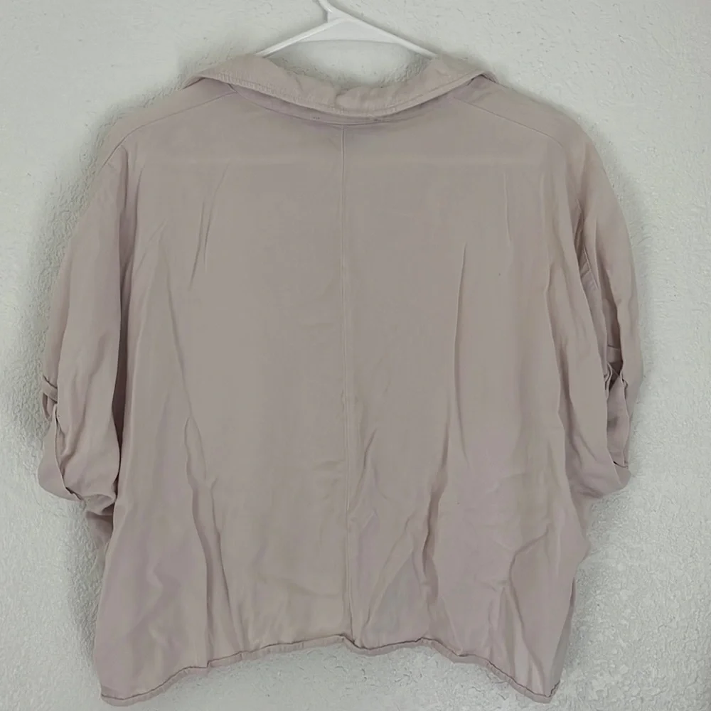 Light Pink Crop-Length Top - Picture 3 of 3